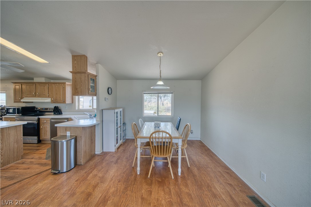 Photo 7 of 23, 2931 Rio Rancho Drive #4