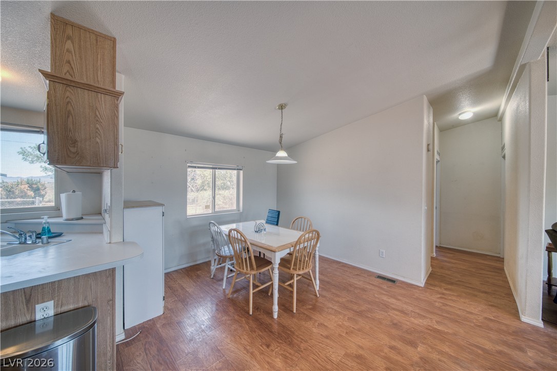 Photo 8 of 23, 2931 Rio Rancho Drive #4