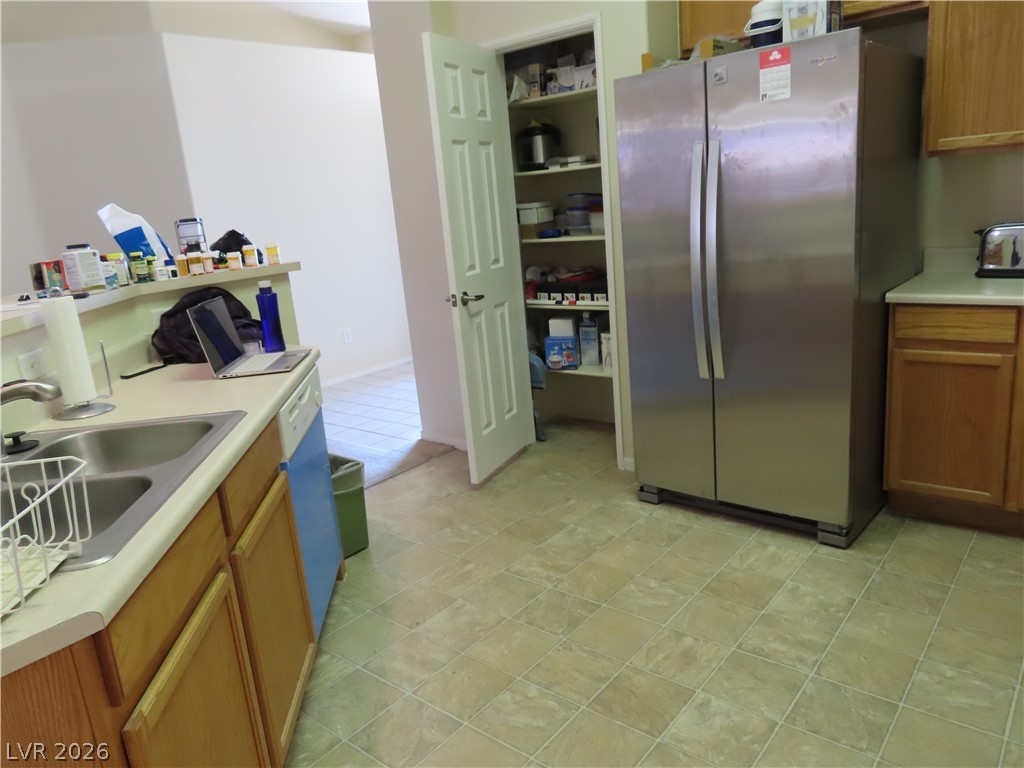Photo 4 of 3205 Wexford Hill Court