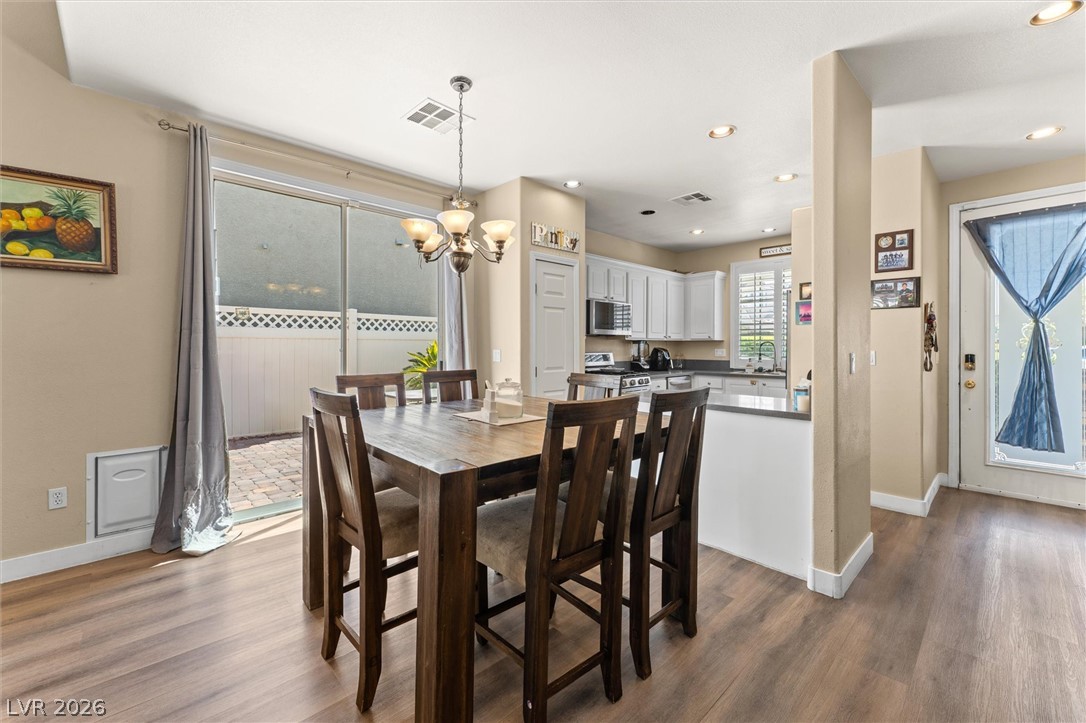 Photo 7 of 39, 8488 Ravencrest Street