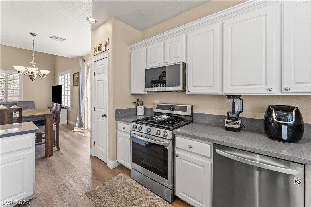 Photo 12 of 39, 8488 Ravencrest Street