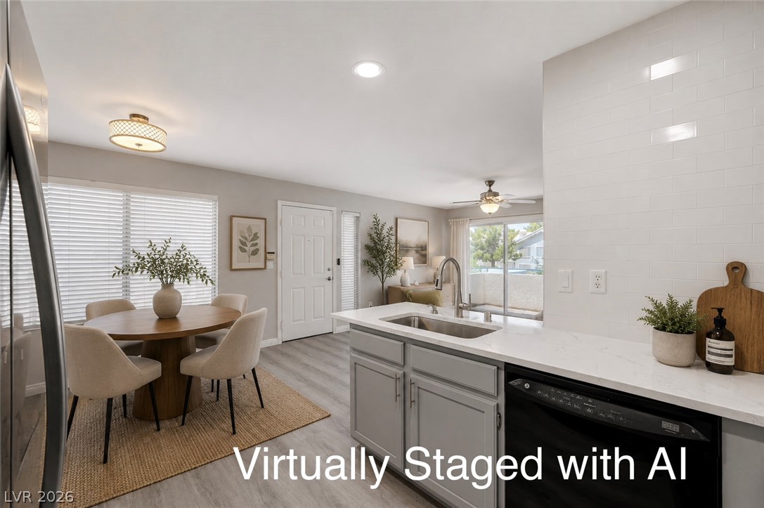 Photo 11 of 47, 3425 E RUSSELL Road #223