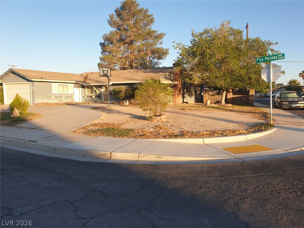 3905 La Pasada Avenue, Las Vegas 89102