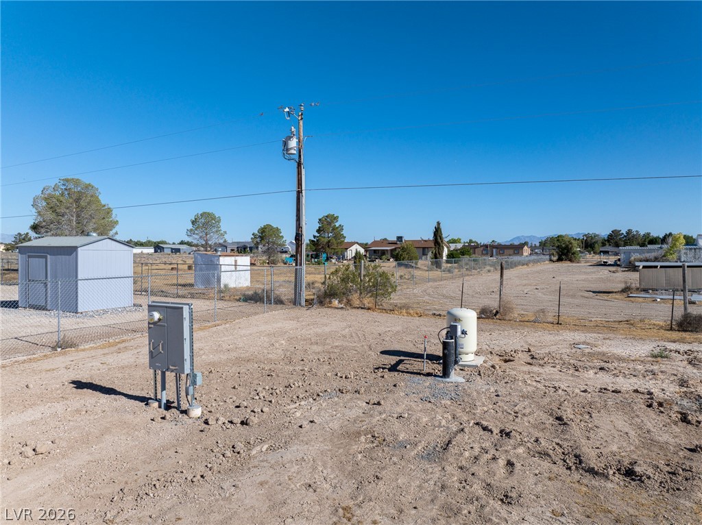 Photo 3 of 3361 E Navajo Boulevard