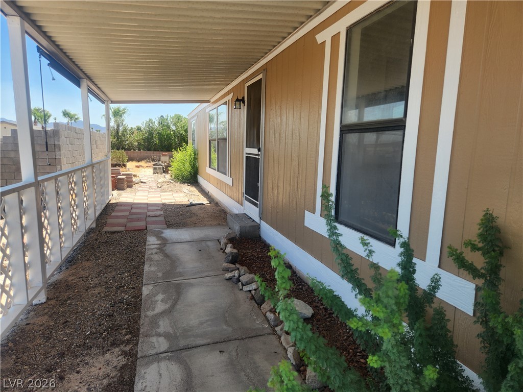 Photo 4 of 3189 Del Monte Street