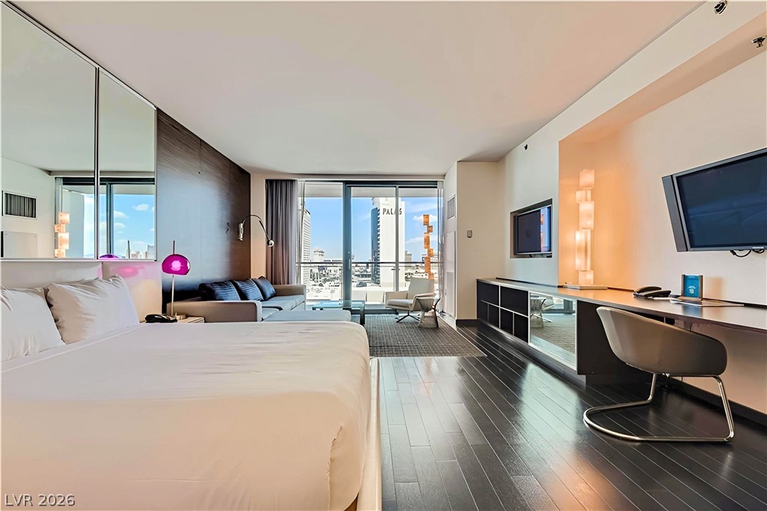 Photo 26 of 58, 4381 W Flamingo Road #1516