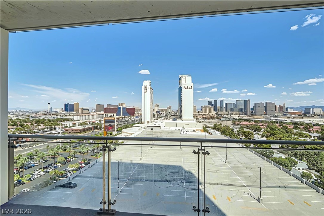 Photo 32 of 58, 4381 W Flamingo Road #1516
