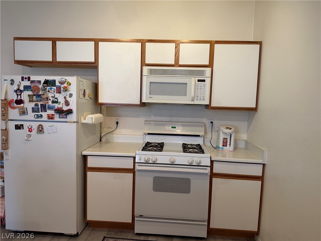 Photo 19 of 49, 4960 Harrison Drive #230