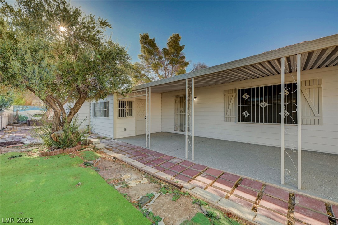 293 Sir William Way, Las Vegas 89110