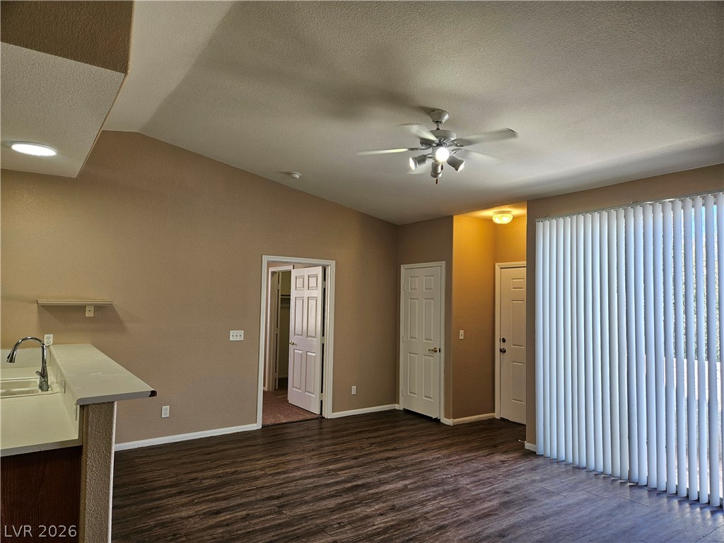 Photo 7 of 33, 4960 Harrison Drive #217