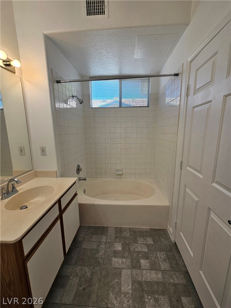 Photo 17 of 33, 4960 Harrison Drive #217