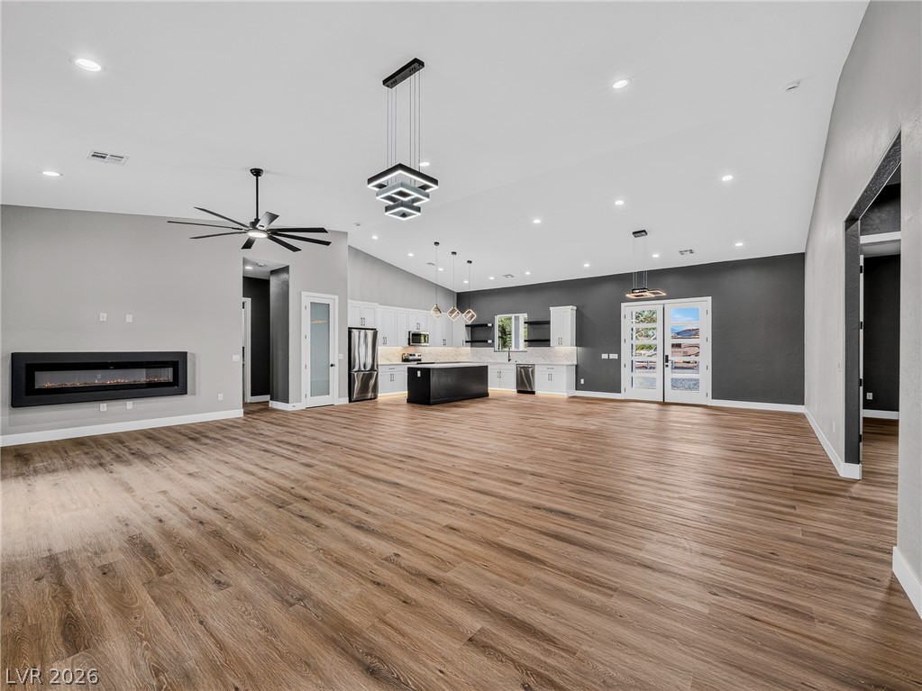 Photo 3 of 1860 Doral Court