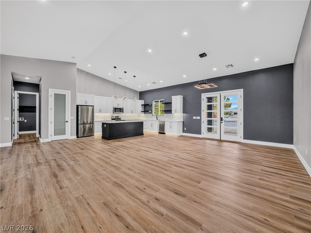 Photo 12 of 36, 1860 Doral Court