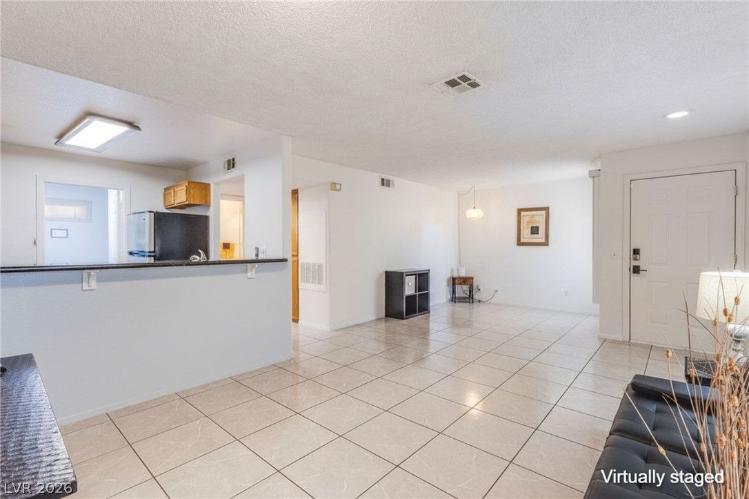 Photo 6 of 18, 1800 Edmond Street #130