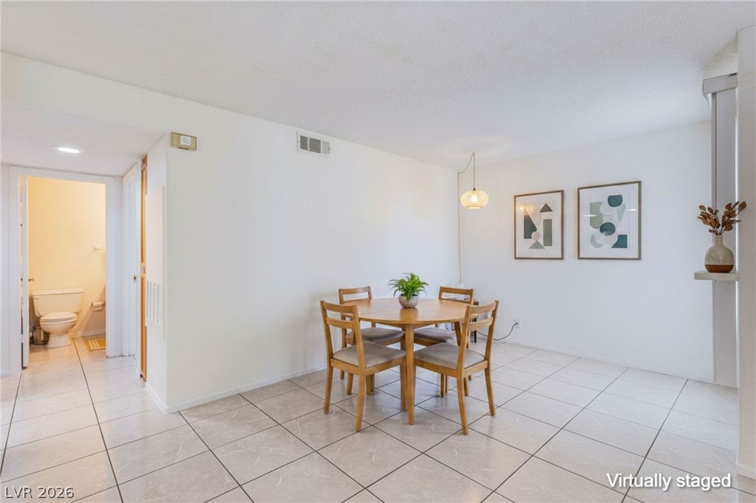 Photo 7 of 18, 1800 Edmond Street #130