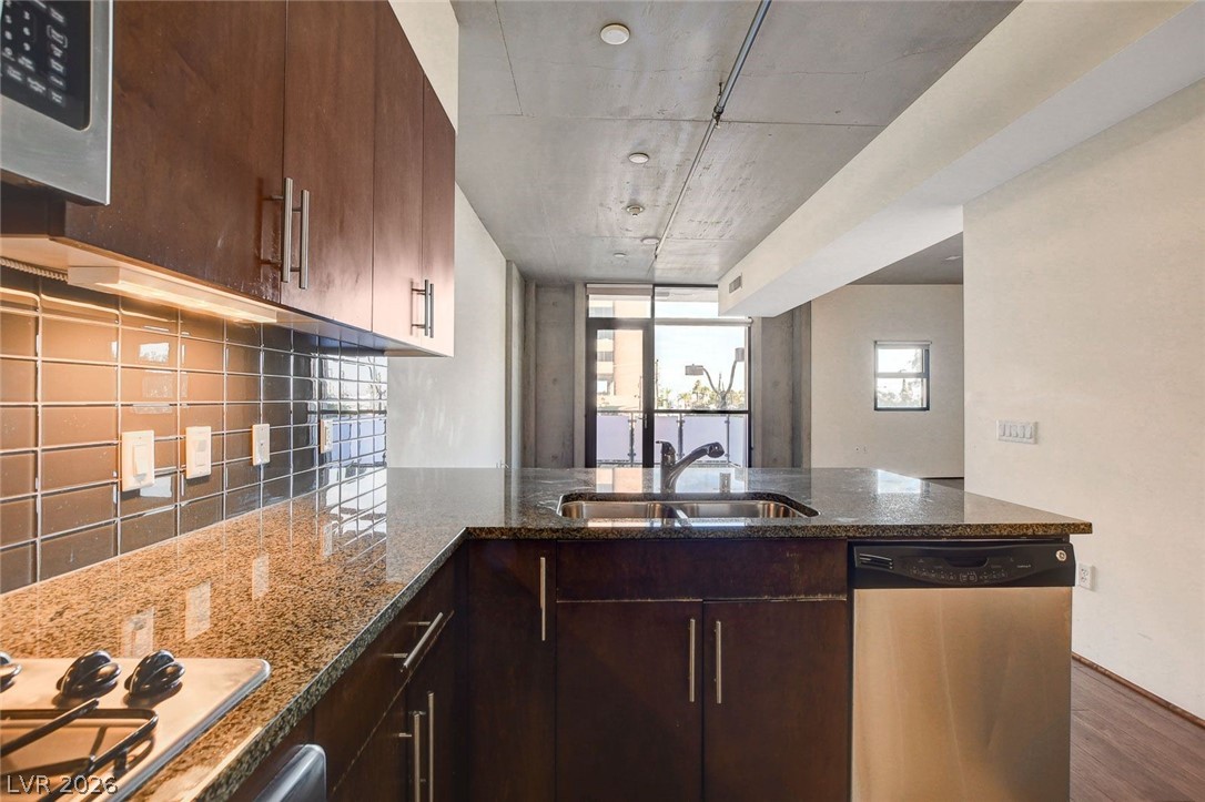 Photo 11 of 56, 353 E Bonneville Avenue #181/281