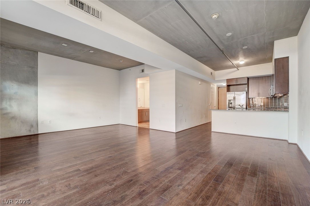 Photo 13 of 56, 353 E Bonneville Avenue #181/281