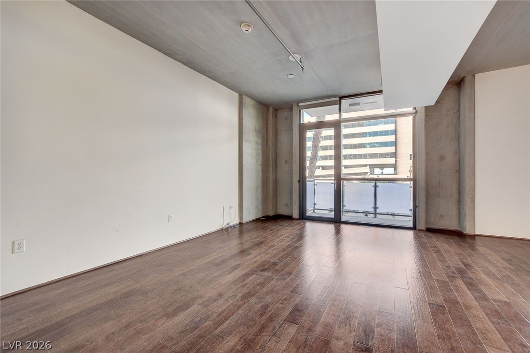 Photo 25 of 56, 353 E Bonneville Avenue #181/281