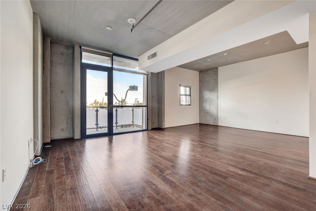 Photo 26 of 56, 353 E Bonneville Avenue #181/281