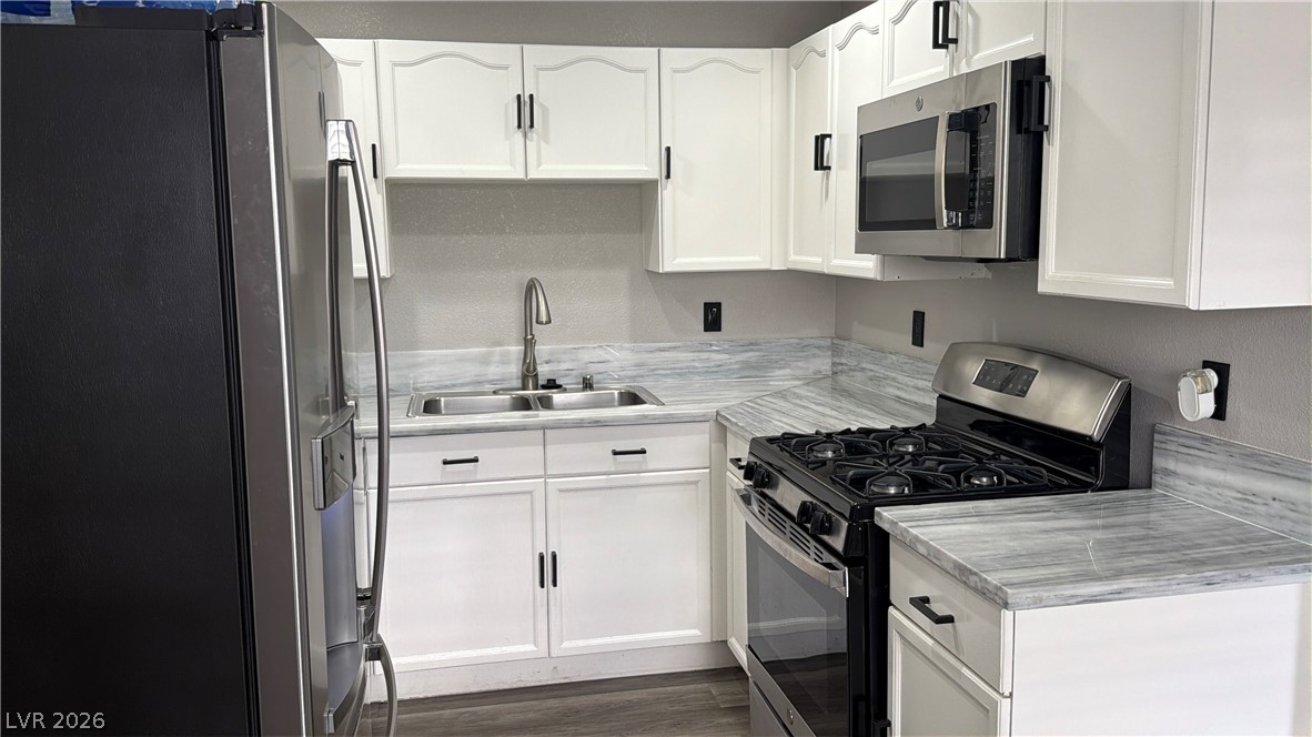 Photo 4 of 300 Amber Pine Street #207