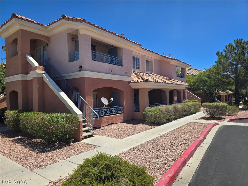 Photo 7 of 32, 300 Amber Pine Street #207