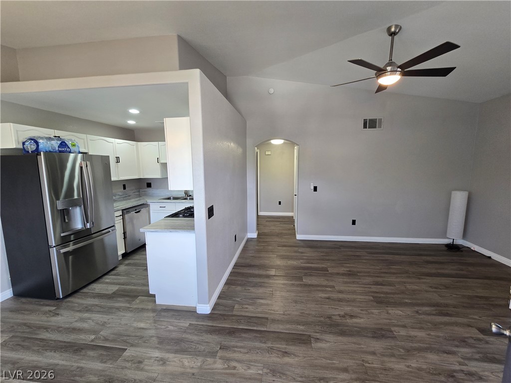 Photo 27 of 32, 300 Amber Pine Street #207