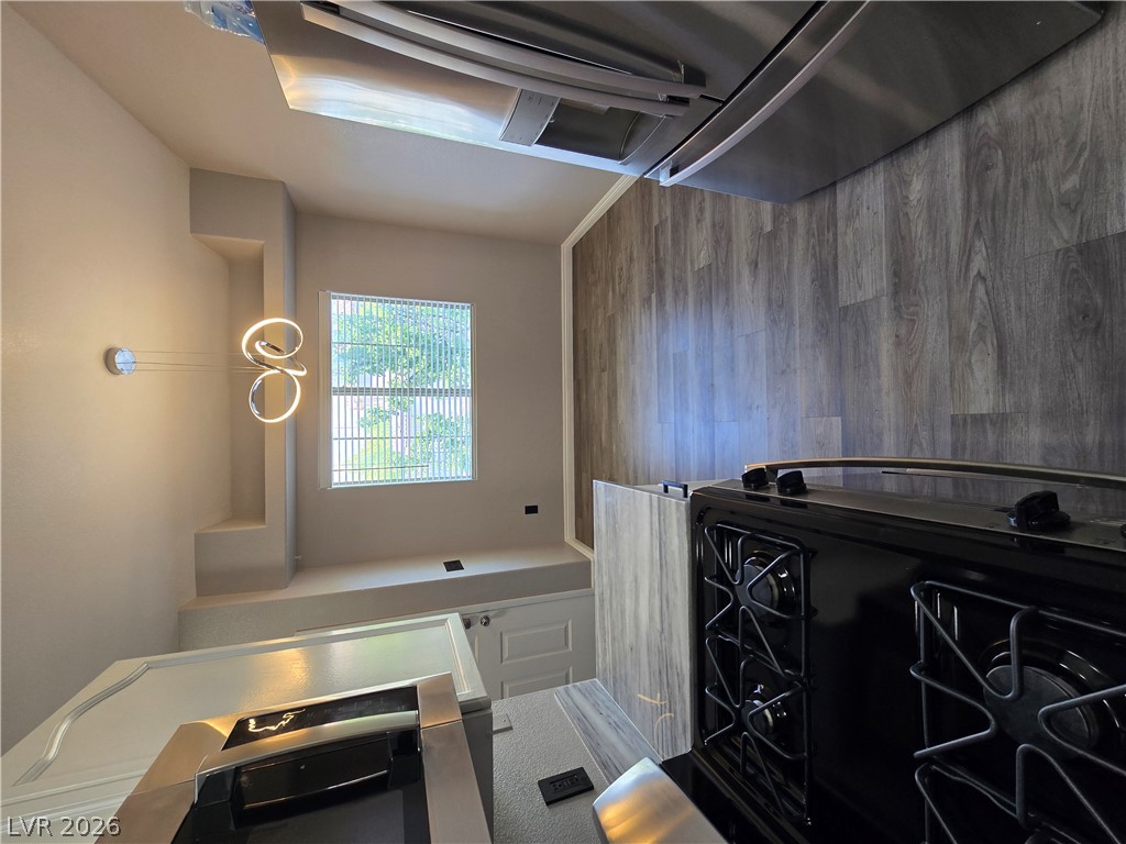 Photo 14 of 32, 300 Amber Pine Street #207