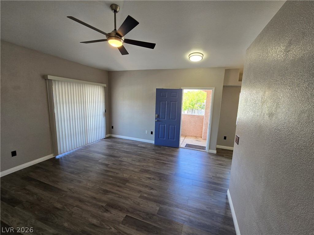 Photo 15 of 32, 300 Amber Pine Street #207