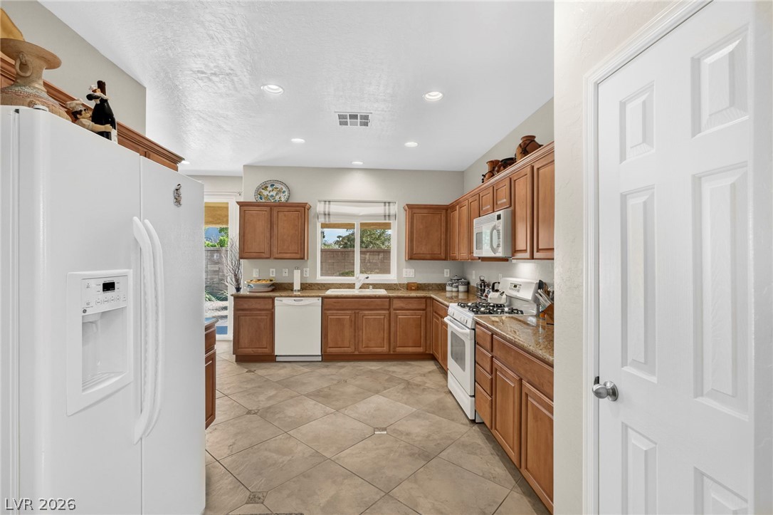 Photo 11 of 36, 2623 Lochleven Way