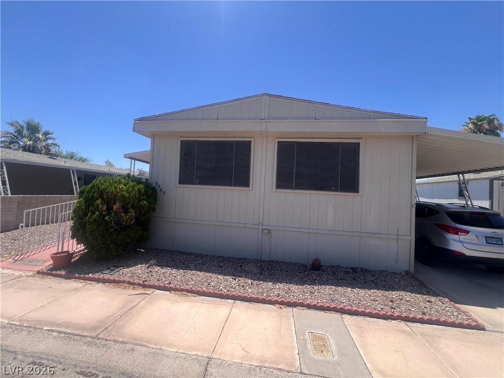 Photo 2 of 5565 Tres Piedras Road