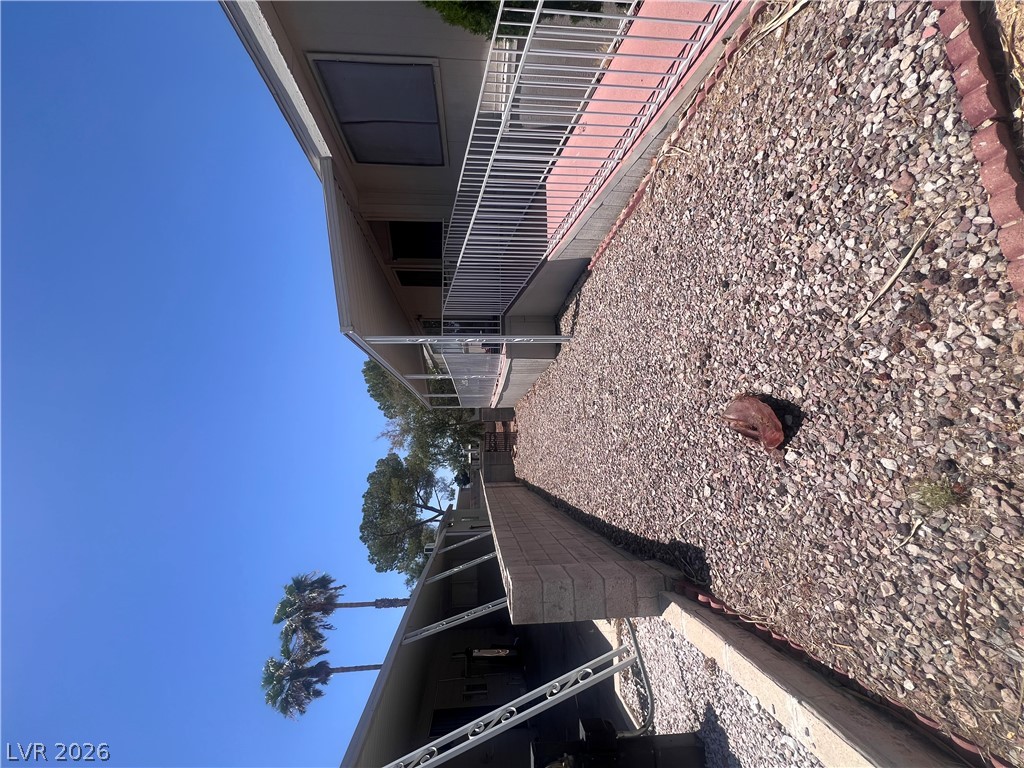Photo 3 of 5565 Tres Piedras Road