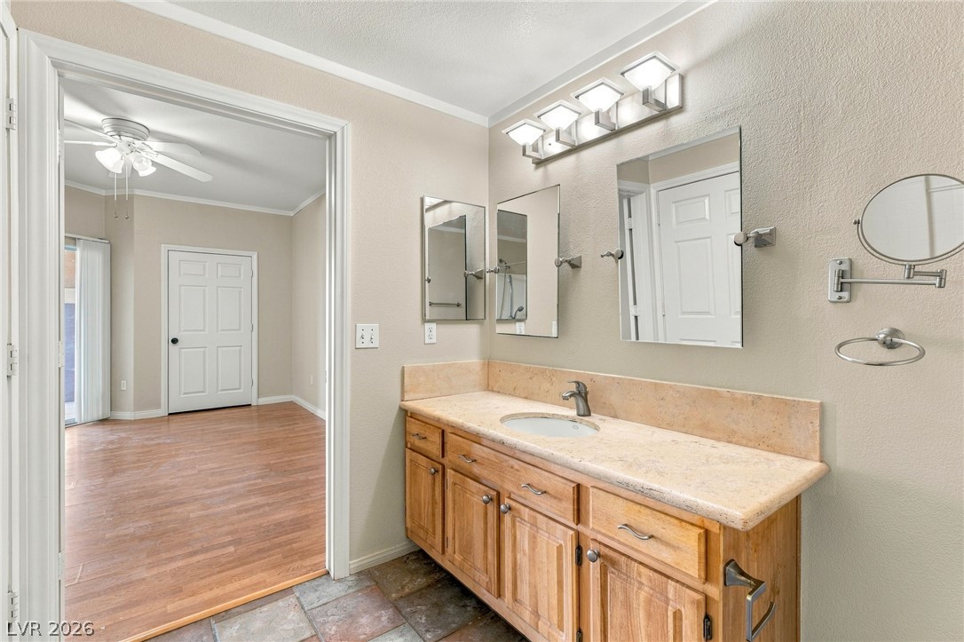 Photo 27 of 40, 5855 Valley Drive #1080