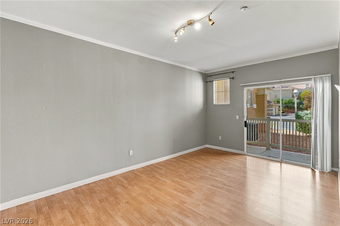 Photo 15 of 40, 5855 Valley Drive #1080