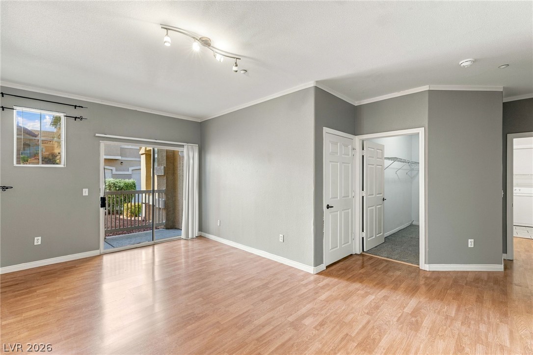 Photo 16 of 40, 5855 Valley Drive #1080