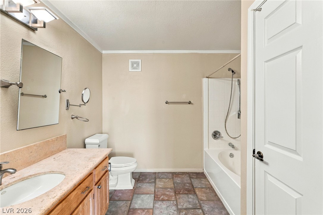 Photo 24 of 40, 5855 Valley Drive #1080