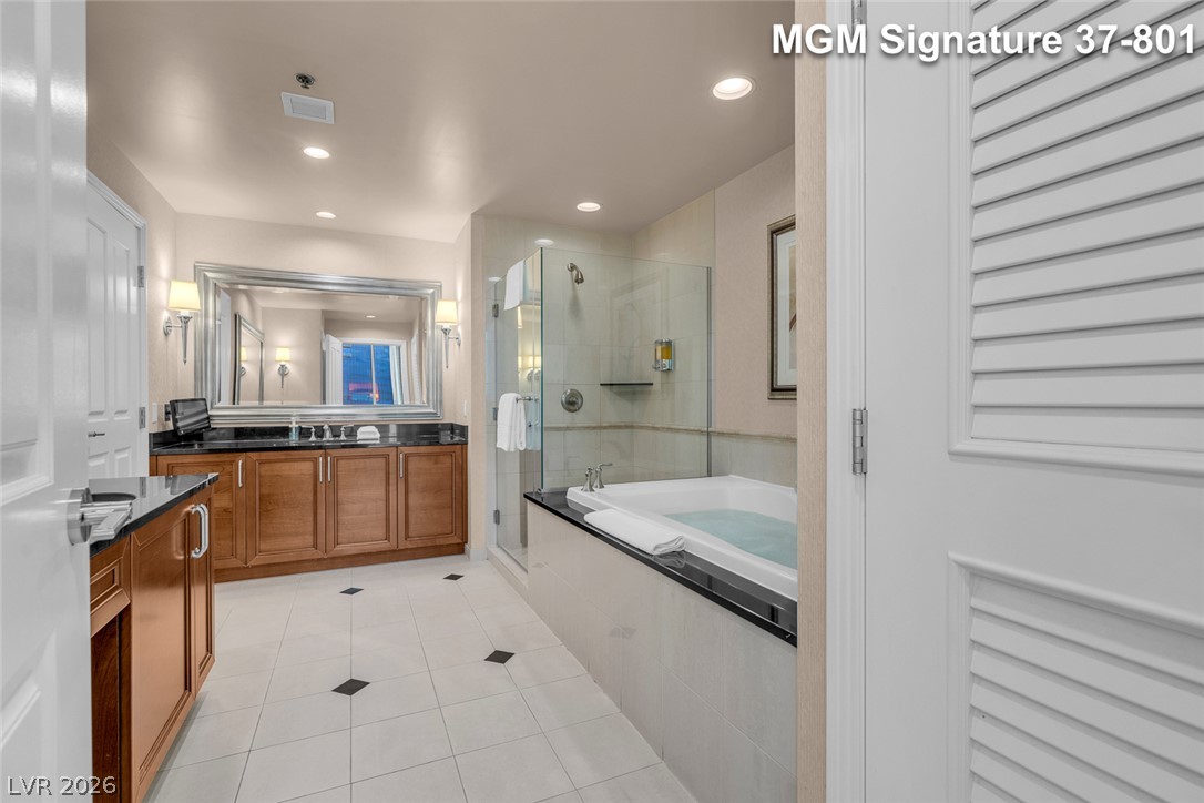 Photo 24 of 92, 125 E Harmon Avenue #3701&3703