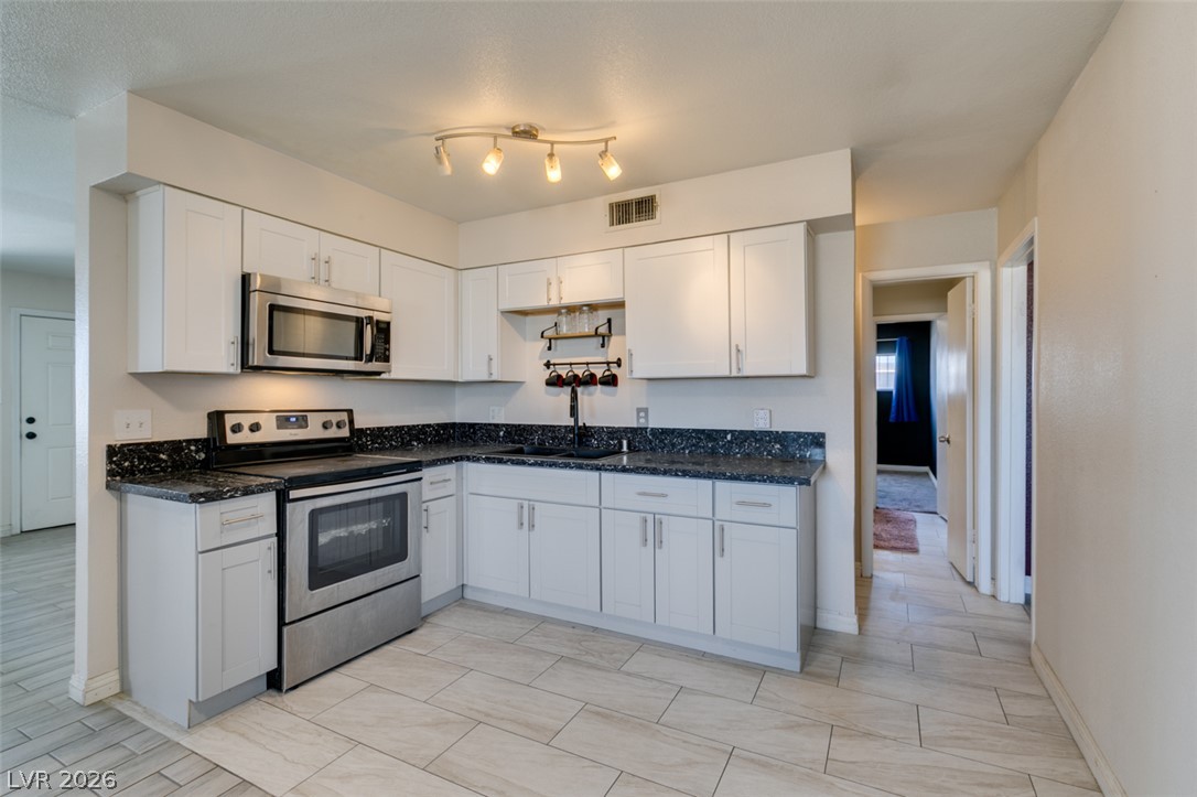 2737 Englestad Street, North Las Vegas 89030