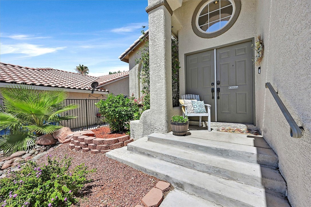 Photo 3 of 1579 Tangerine Rose Drive