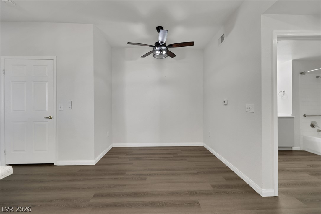 Photo 11 of 21, 231 W Horizon Ridge Parkway #316