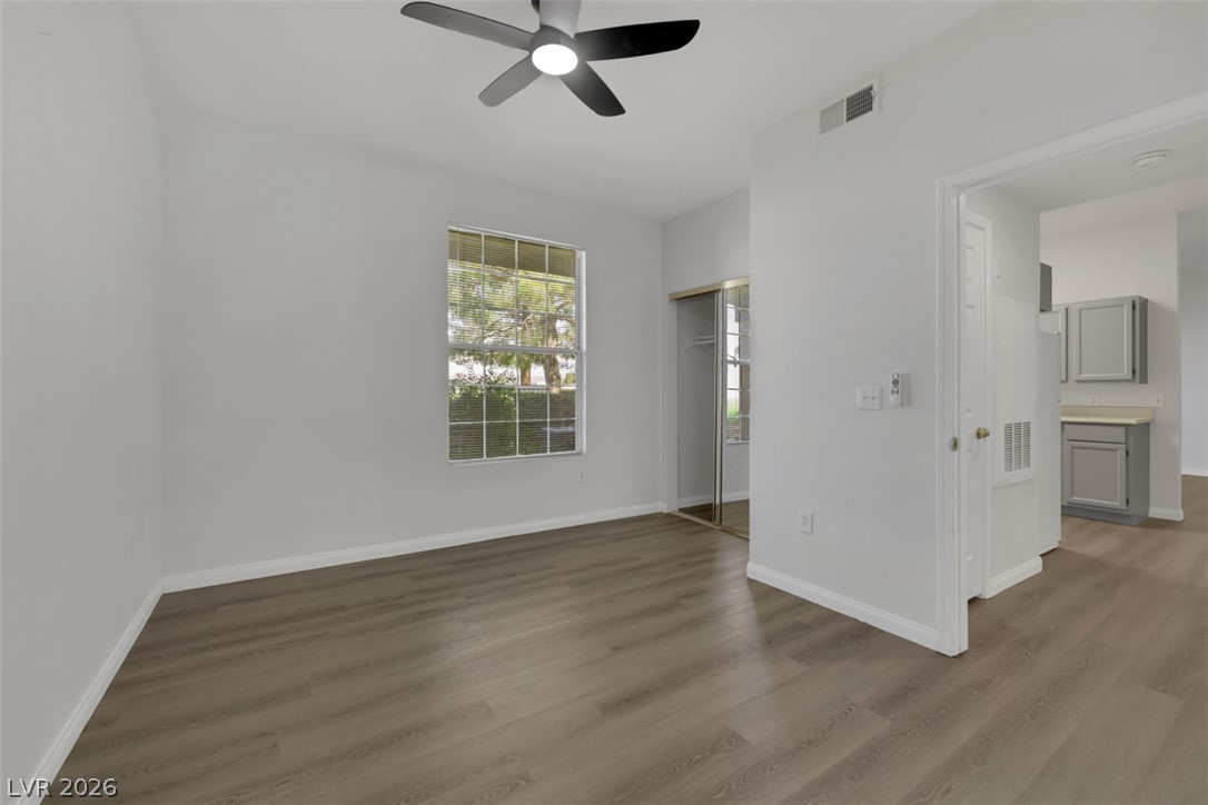 Photo 14 of 21, 231 W Horizon Ridge Parkway #316