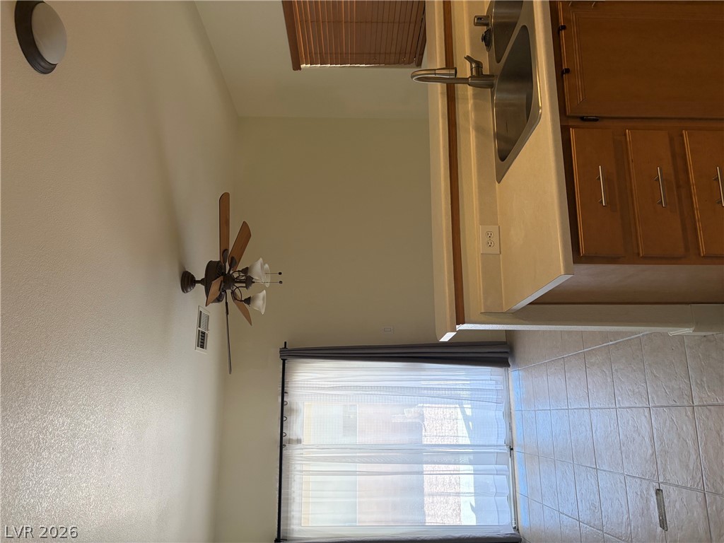 Photo 4 of 4909 Royal Lake Avenue