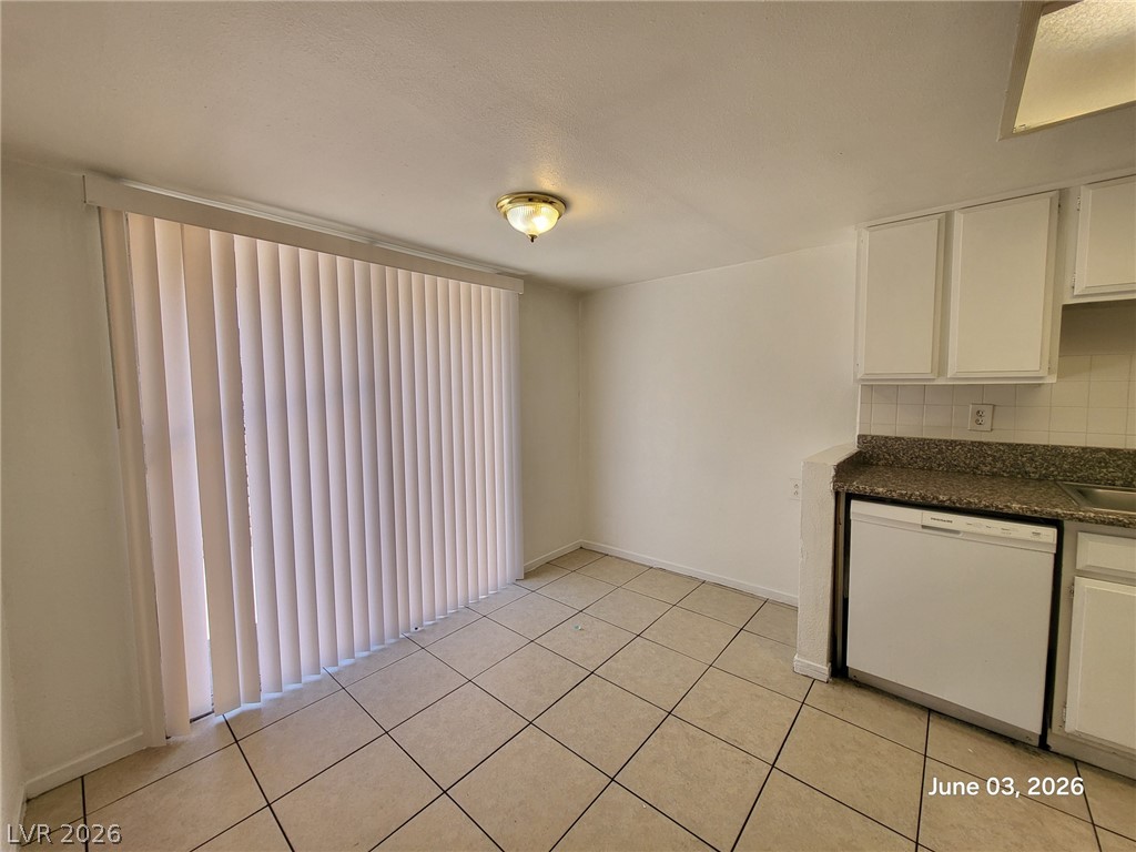 Photo 6 of 17, 4456 Buena Vista Drive