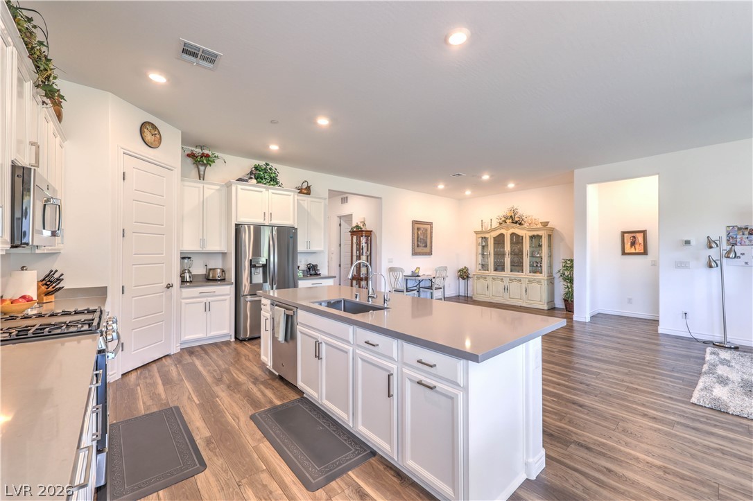 Photo 10 of 30, 469 Sunland Springs Court