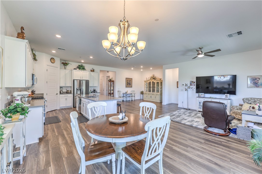 Photo 22 of 30, 469 Sunland Springs Court