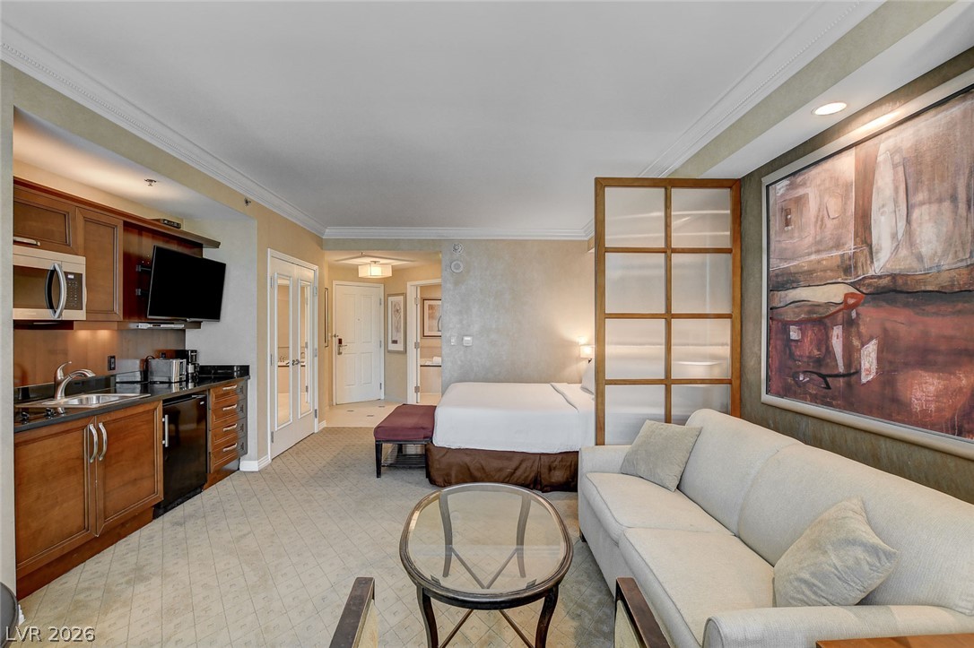 Photo 15 of 43, 145 E Harmon Avenue #1419