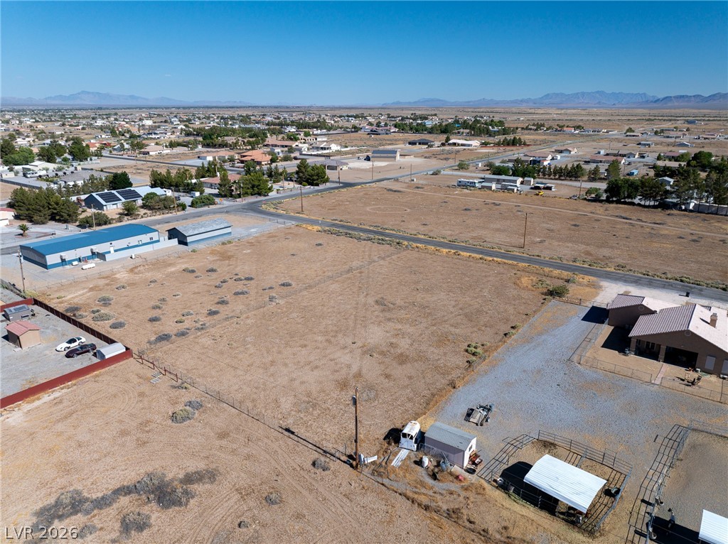 Photo 6 of 10, 2030 W Jaybird Street