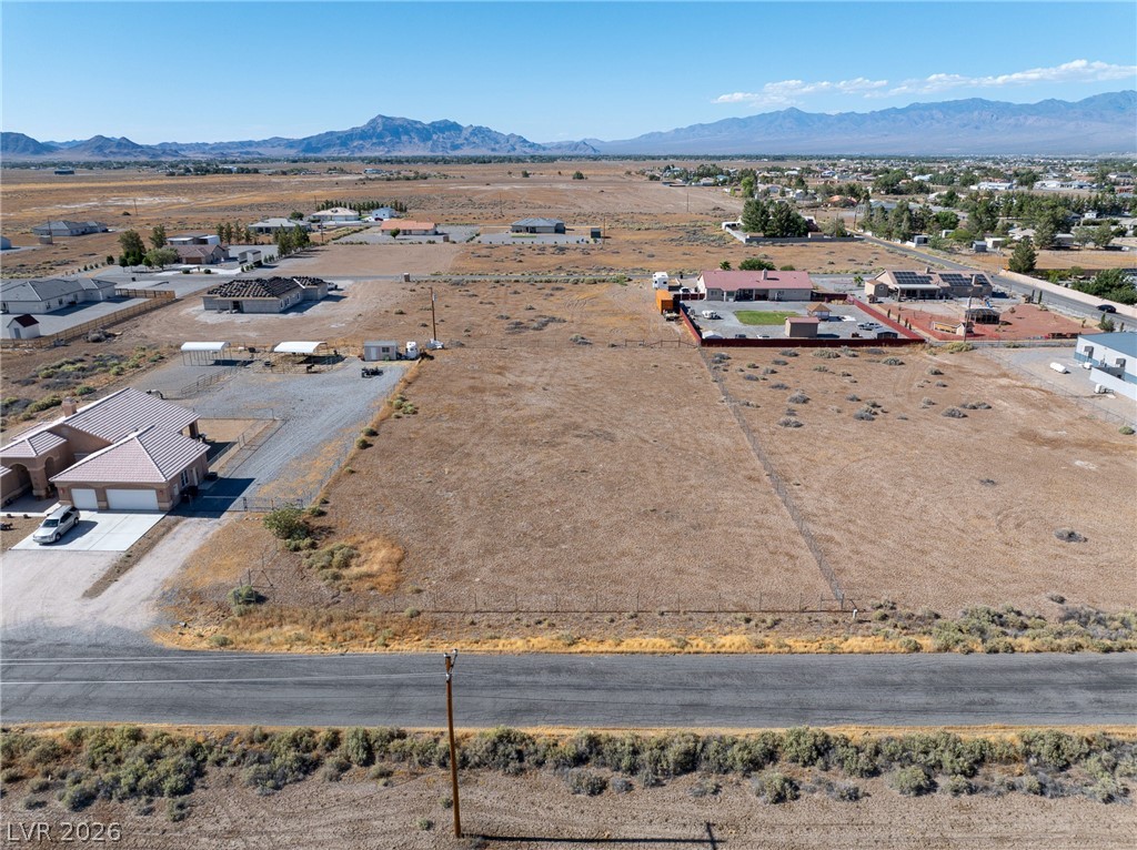 Photo 4 of 2030 W Jaybird Street