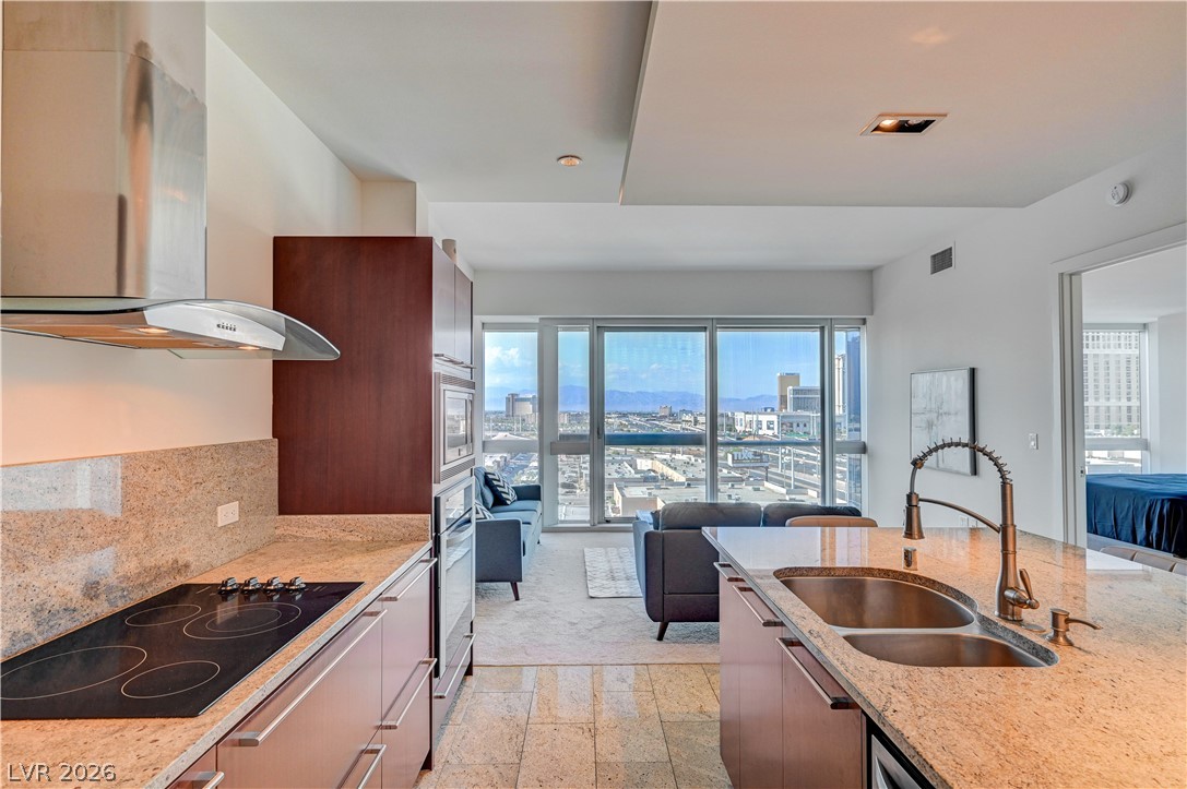 Photo 18 of 43, 4471 Dean Martin Drive #1104