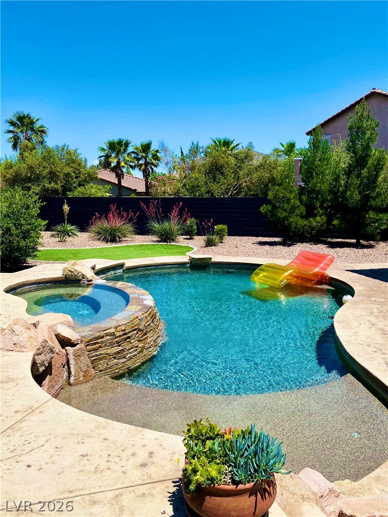 Photo 4 of 1081 Maple Bend Court