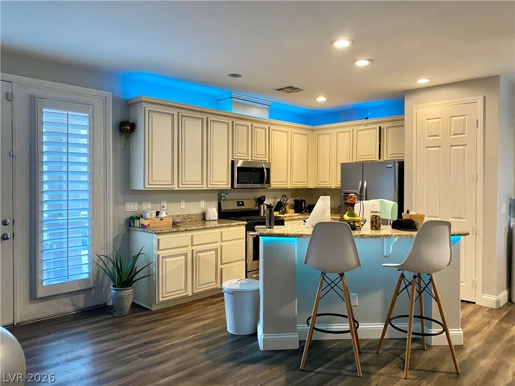 Photo 5 of 1081 Maple Bend Court